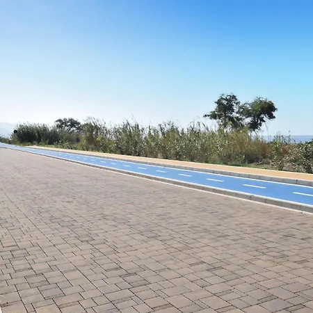 2 Bedroom Beautiful In