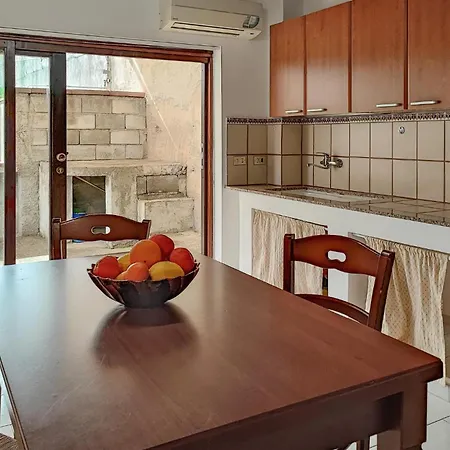 度假居 2 Bedroom Beautiful In Torrenova (Sicily)